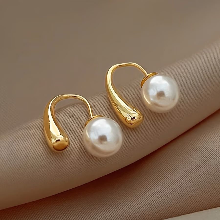ELARA | Sleek Arc Pearl Earrings