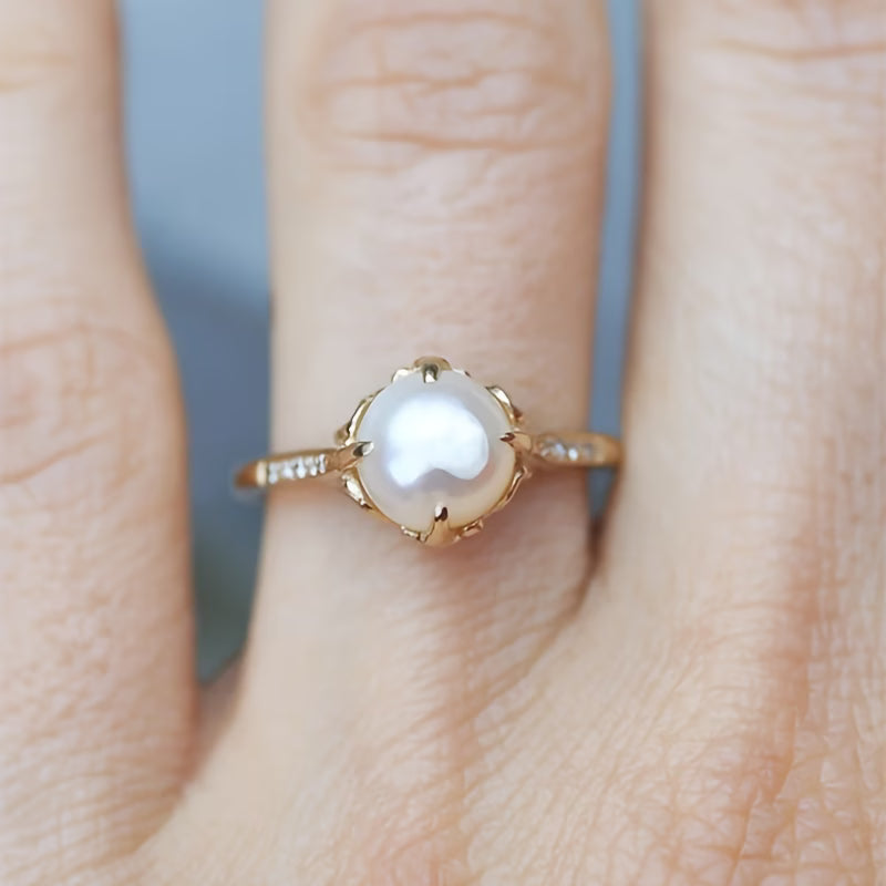 CRYSTELLA | Elegant Pearl and Crystal Ring