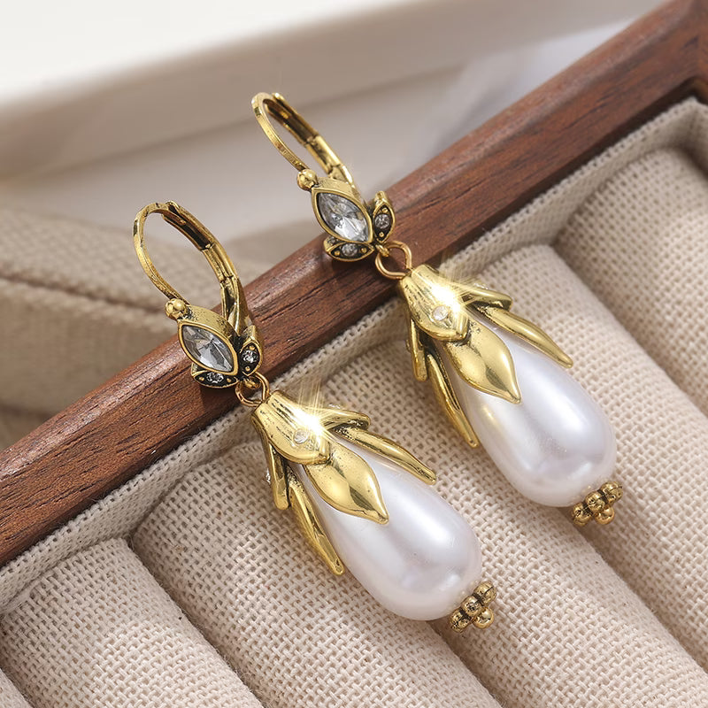 Fern Vintage Botanical Pearl Earrings