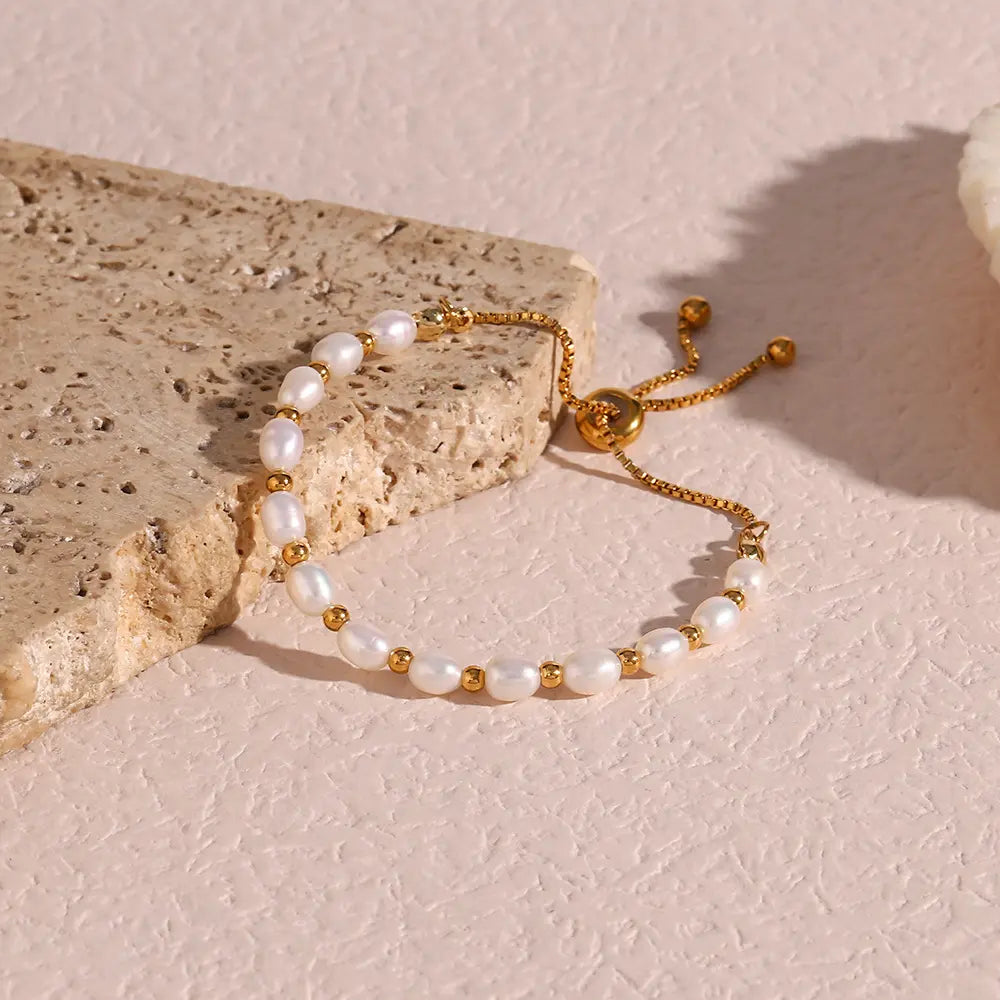 Adeline | Sophisticated Pearl and Gold Bracelet