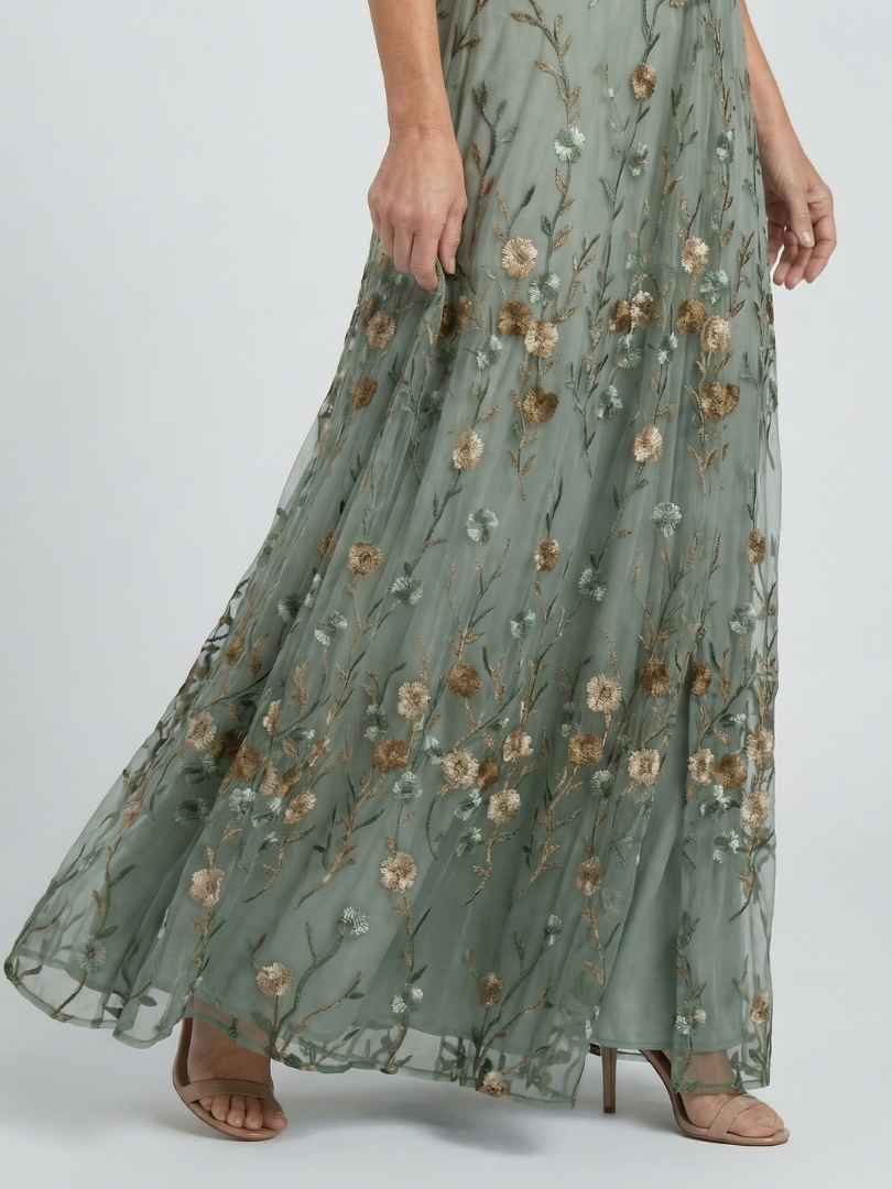 Selora | Flowing Maxi Dress with Halter Neckline