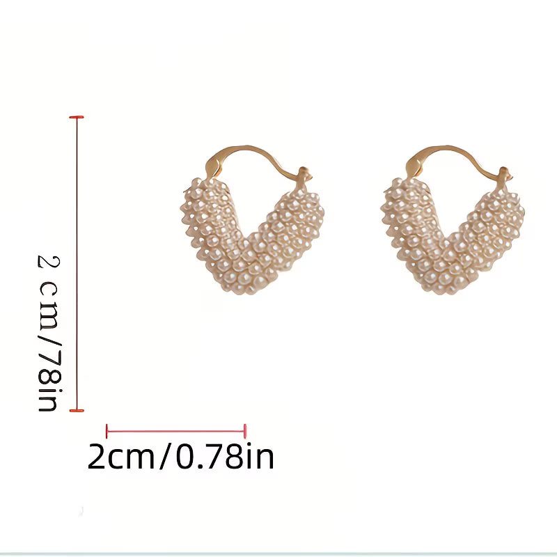 VERA | Everyday V-Shaped Pearl Earrings