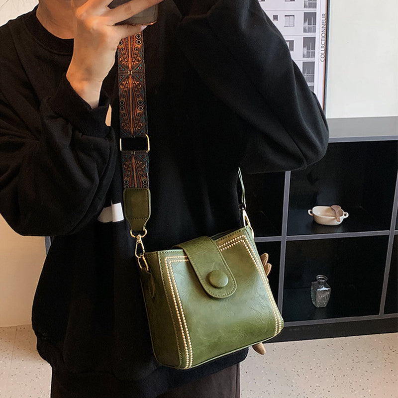 ETHEL | Retro-Inspired Shoulder Bag with Adjustable Strap