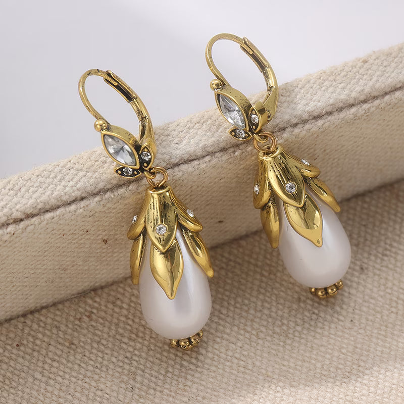 Fern Vintage Botanical Pearl Earrings