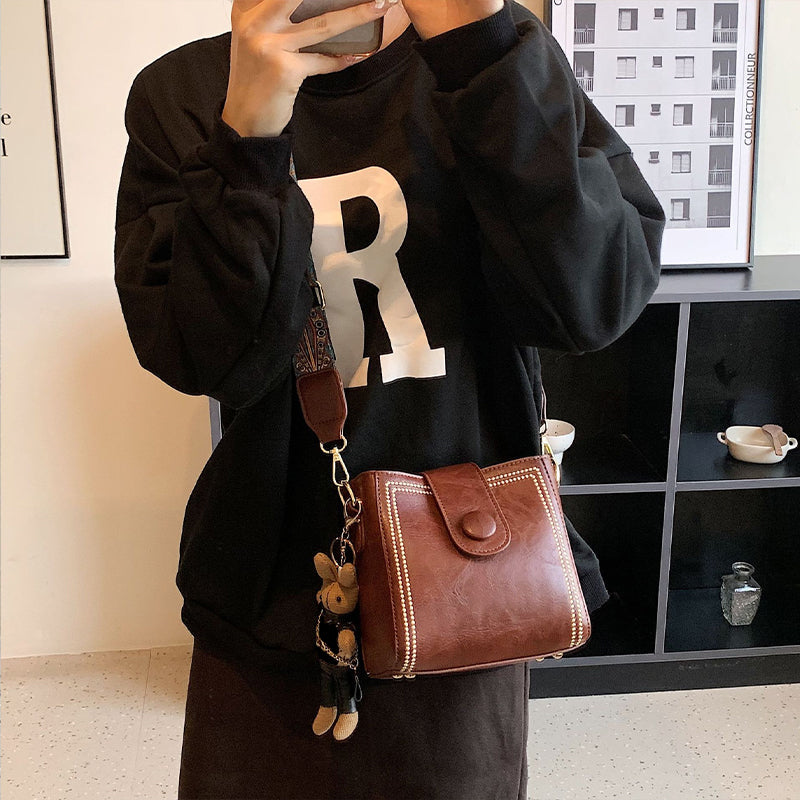 ETHEL | Retro-Inspired Shoulder Bag with Adjustable Strap