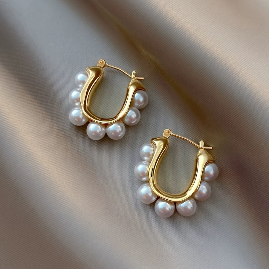 PEARLA | HOOP EARRINGS WITH CLUSTERED PEARLS
