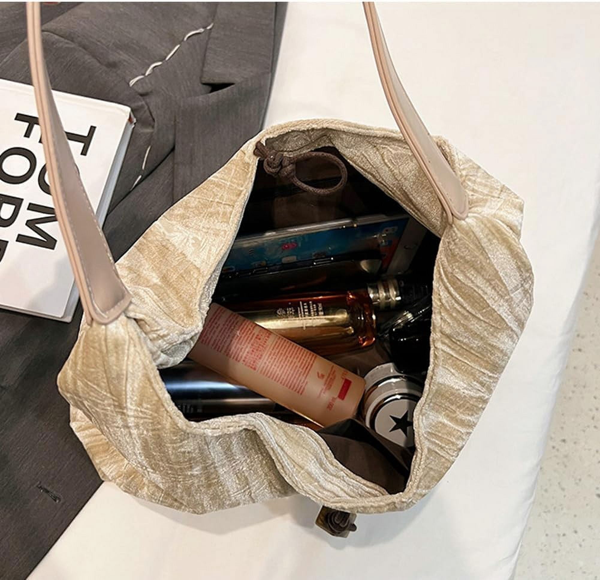 Amélie - Luxurious Velvet Crossbody Bag