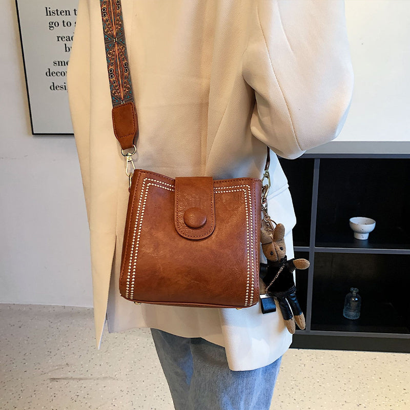 ETHEL | Retro-Inspired Shoulder Bag with Adjustable Strap