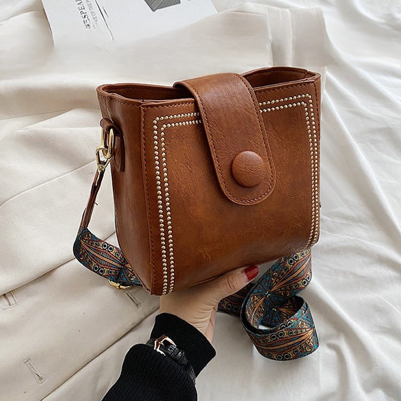 ETHEL | Retro-Inspired Shoulder Bag with Adjustable Strap