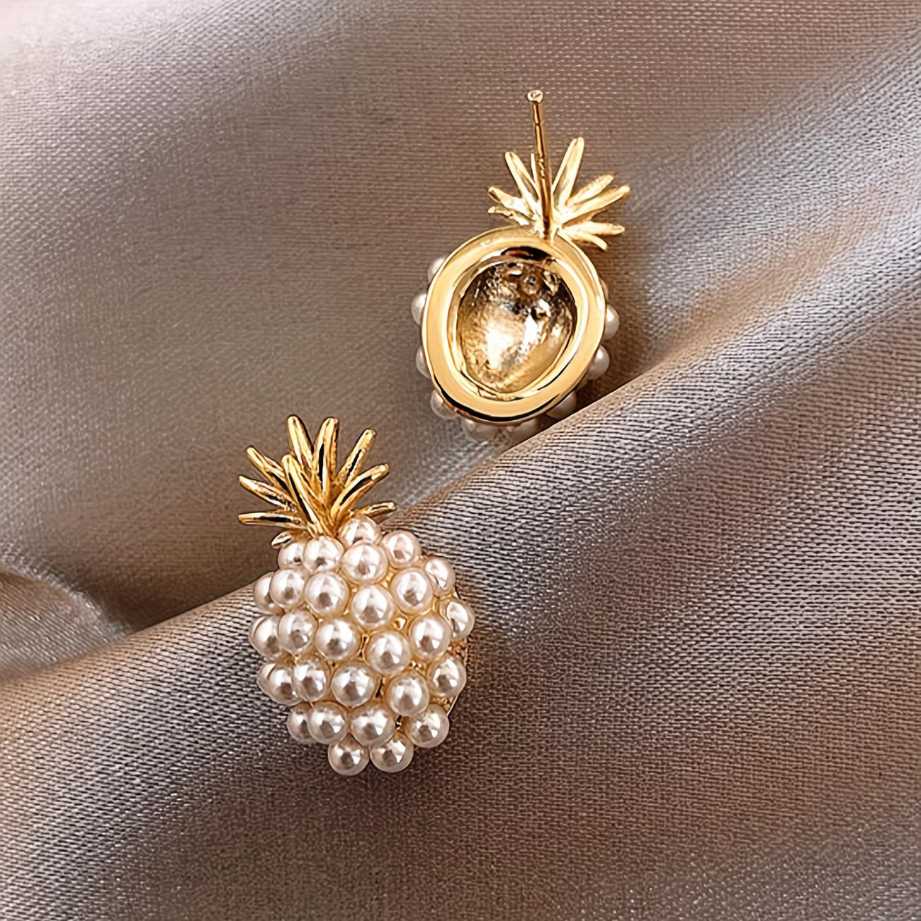 ANANIA | Pineapple Pearl Earrings