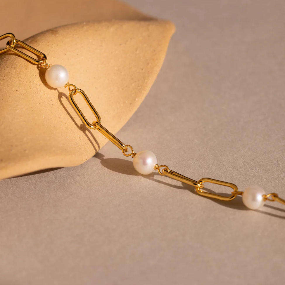 VIVIENNE | ELEGANT PEARL CHAIN BRACELET