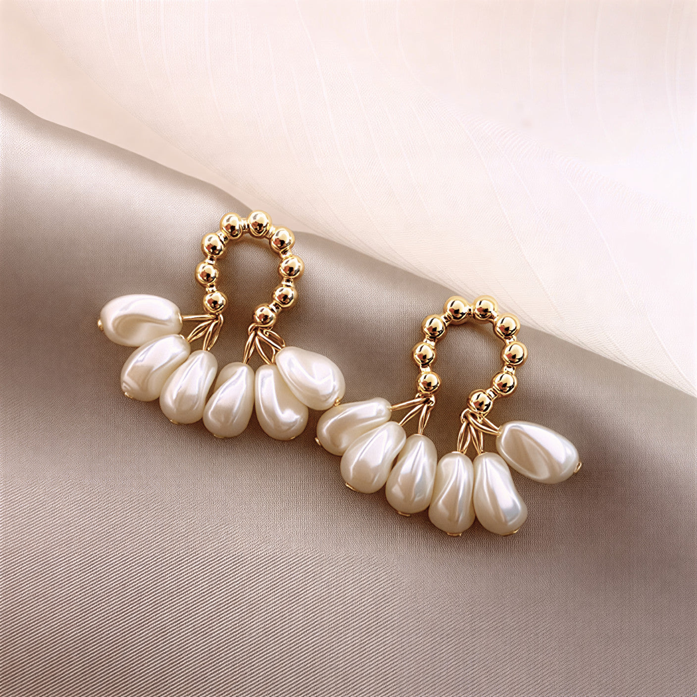 FLEUR | Pearl Blossom Hoop Earrings