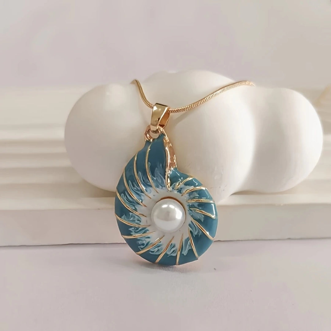 MARISSA | Seashell-Inspired Pearl Pendant Necklace