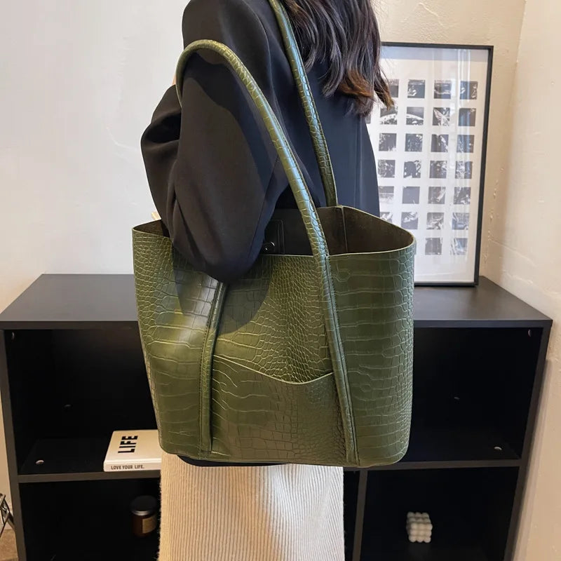 SYLVETTE | Crocodile-Embossed Shoulder Bag
