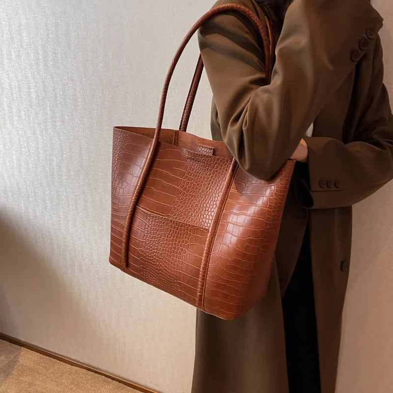 SYLVETTE | Crocodile-Embossed Shoulder Bag