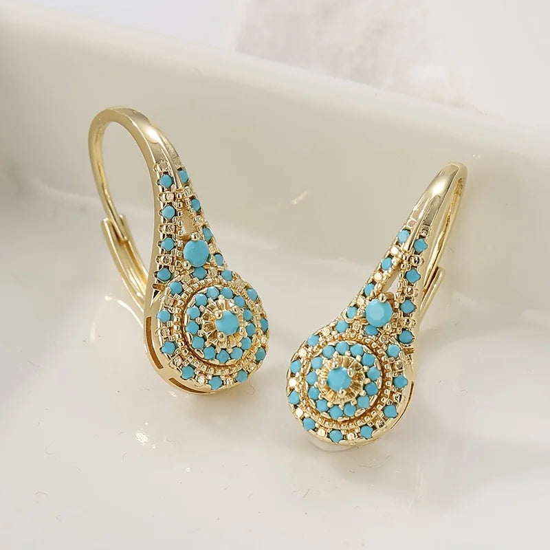 FIORA | SOPHISTICATED PEARL FLOWER EARRINGS