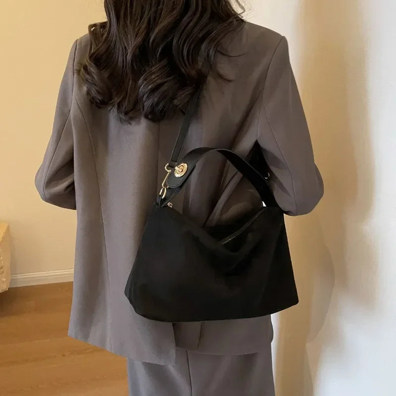 MARIELLE™ – Sleek Minimalist Shoulder Bag