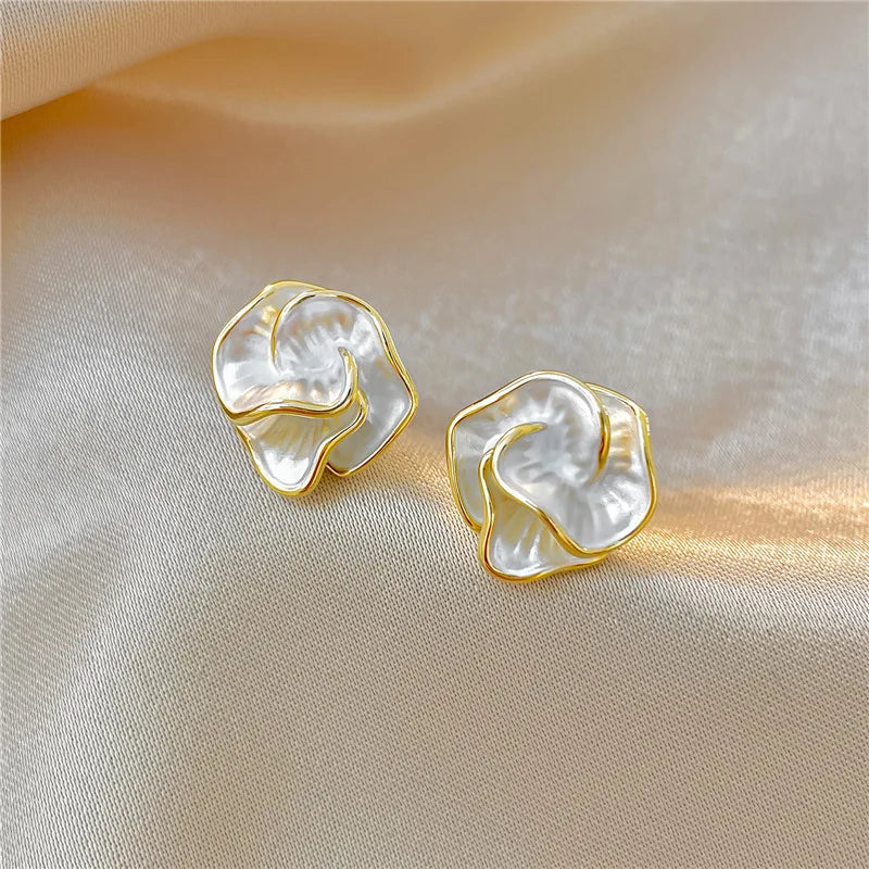 FLORA | Pearl Blossom Earrings