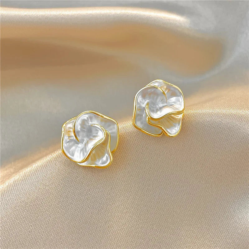 FLORA | Pearl Blossom Earrings