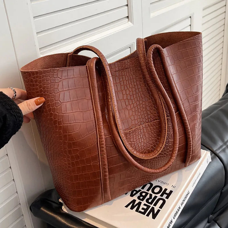 SYLVETTE | Crocodile-Embossed Shoulder Bag