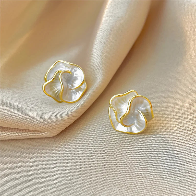 FLORA | Pearl Blossom Earrings