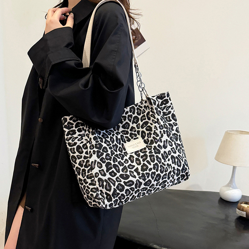 Luxurious Leopard Print Tote