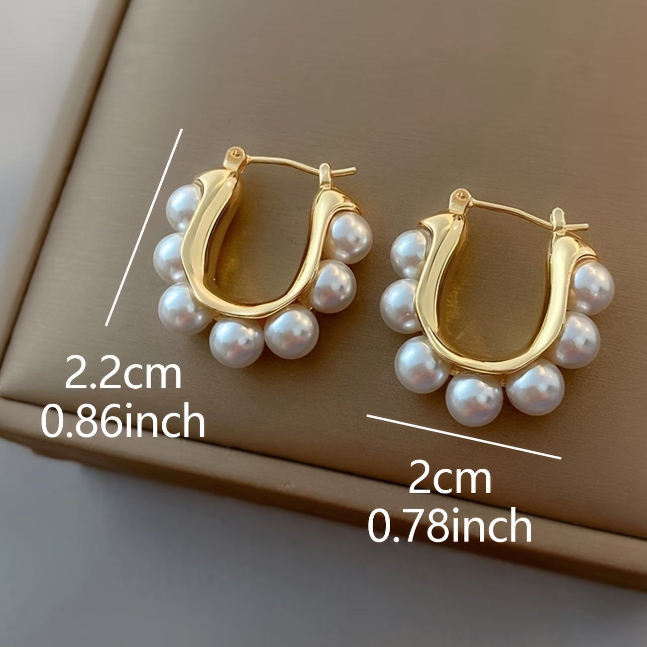 PEARLA | HOOP EARRINGS WITH CLUSTERED PEARLS