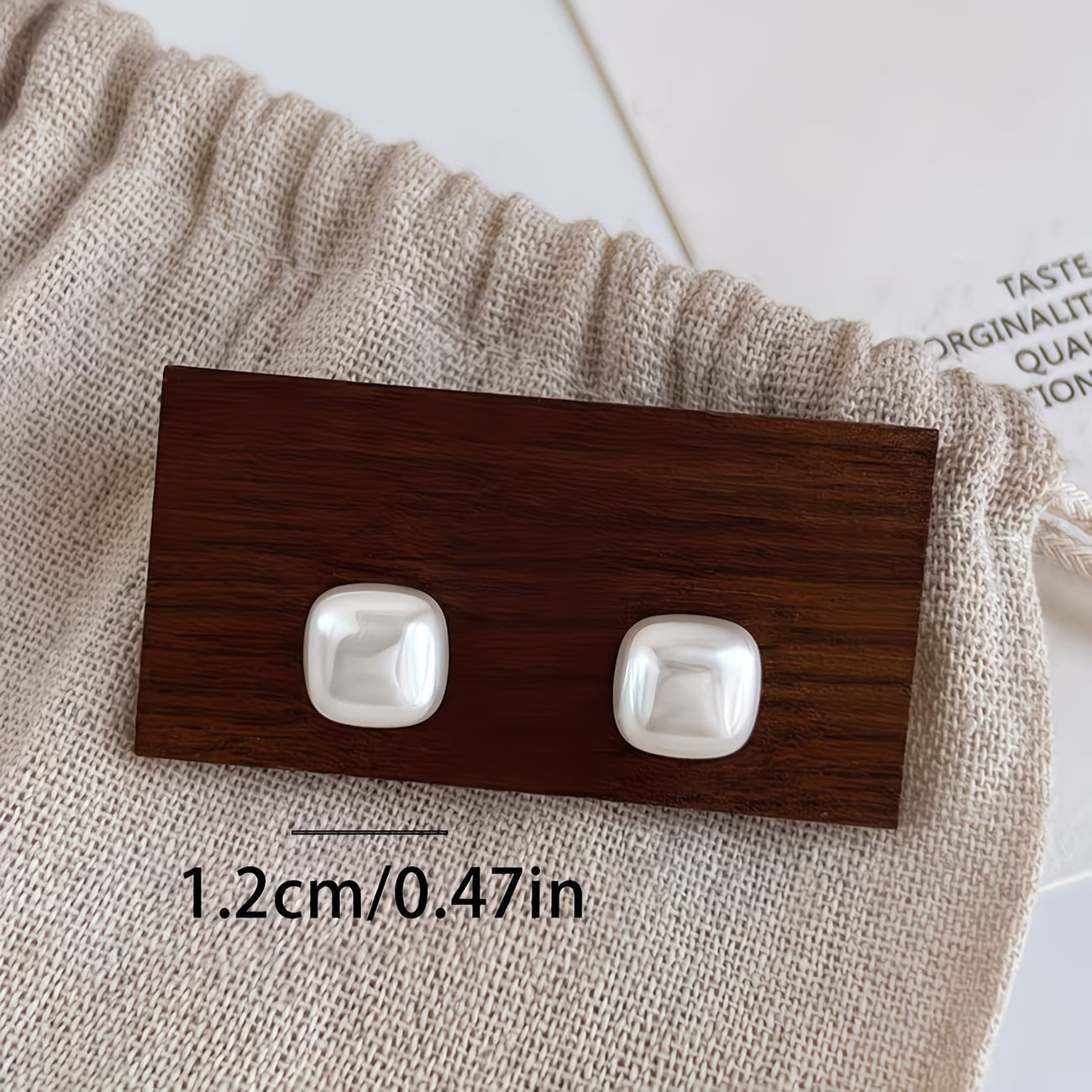 SAVANNAH | SQUARE PEARL STUD EARRINGS