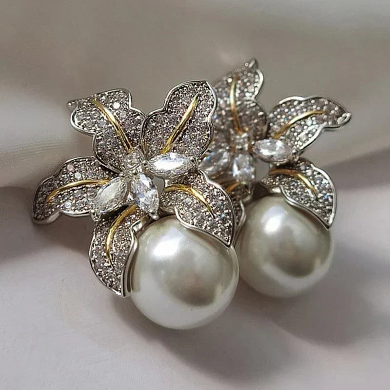 ROSALIND | ELEGANT FLOWER PEARL EARRINGS